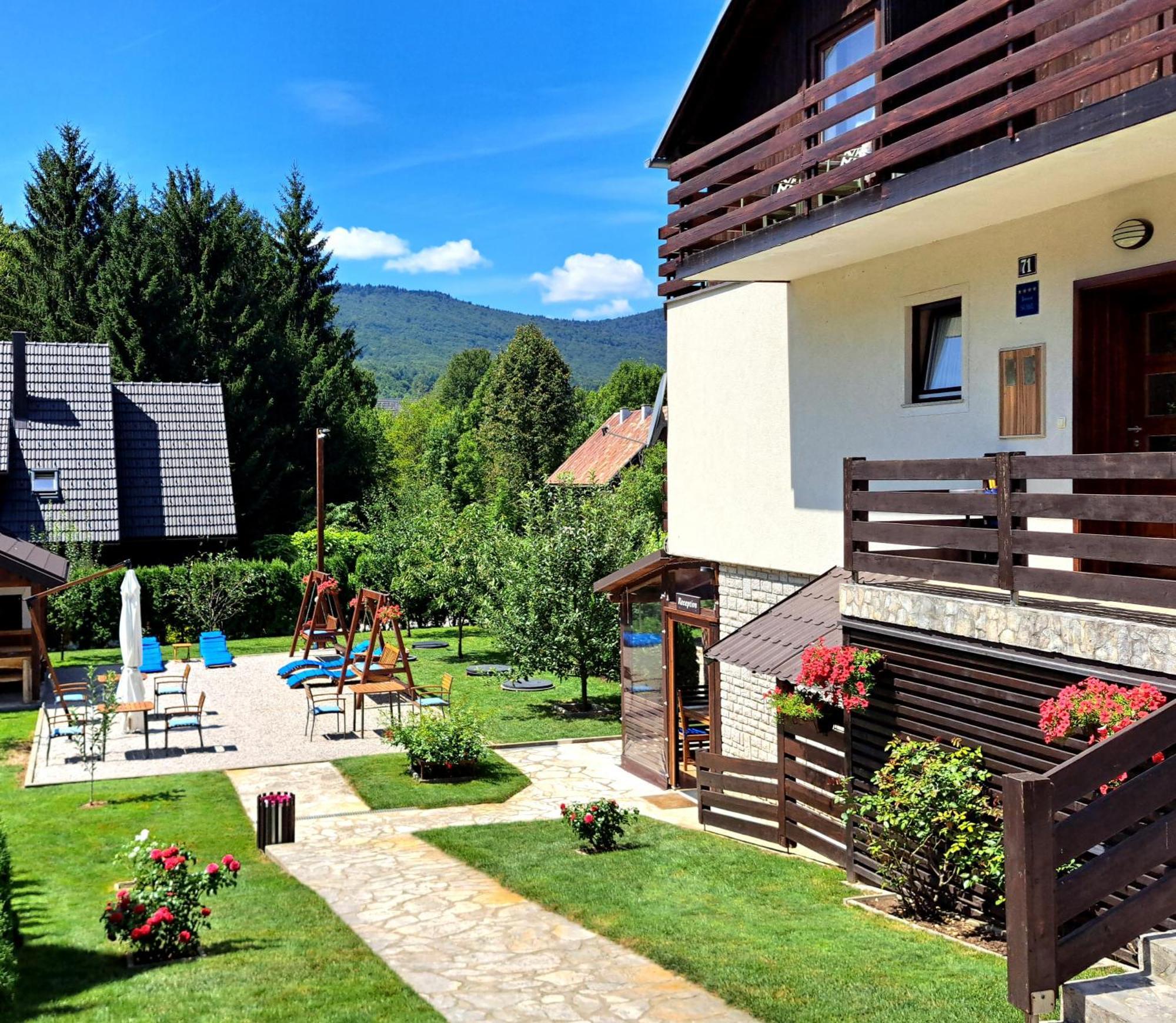Plitvice Lower Lakes Rooms بليتفيكا سيلو المظهر الخارجي الصورة